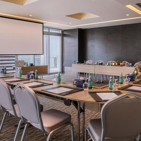 เดอะ บูลาวาร์ด อาร์จาน บาย โรตาน่า Hotel อัมมาน ภายนอก รูปภาพ Meeting room
