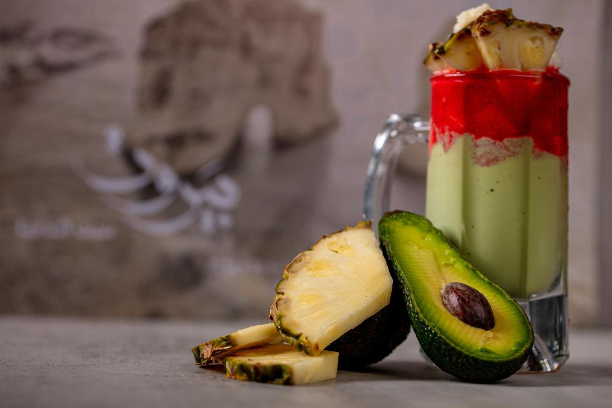เดอะ บูลาวาร์ด อาร์จาน บาย โรตาน่า Hotel อัมมาน ภายนอก รูปภาพ Avocado and pineapple smoothie