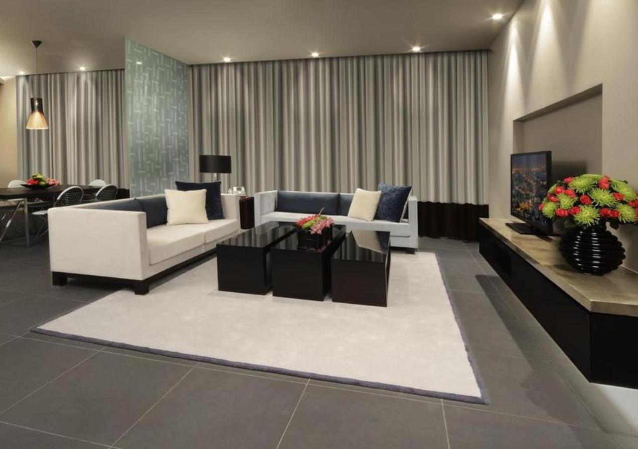 เดอะ บูลาวาร์ด อาร์จาน บาย โรตาน่า Hotel อัมมาน ภายนอก รูปภาพ A living room
