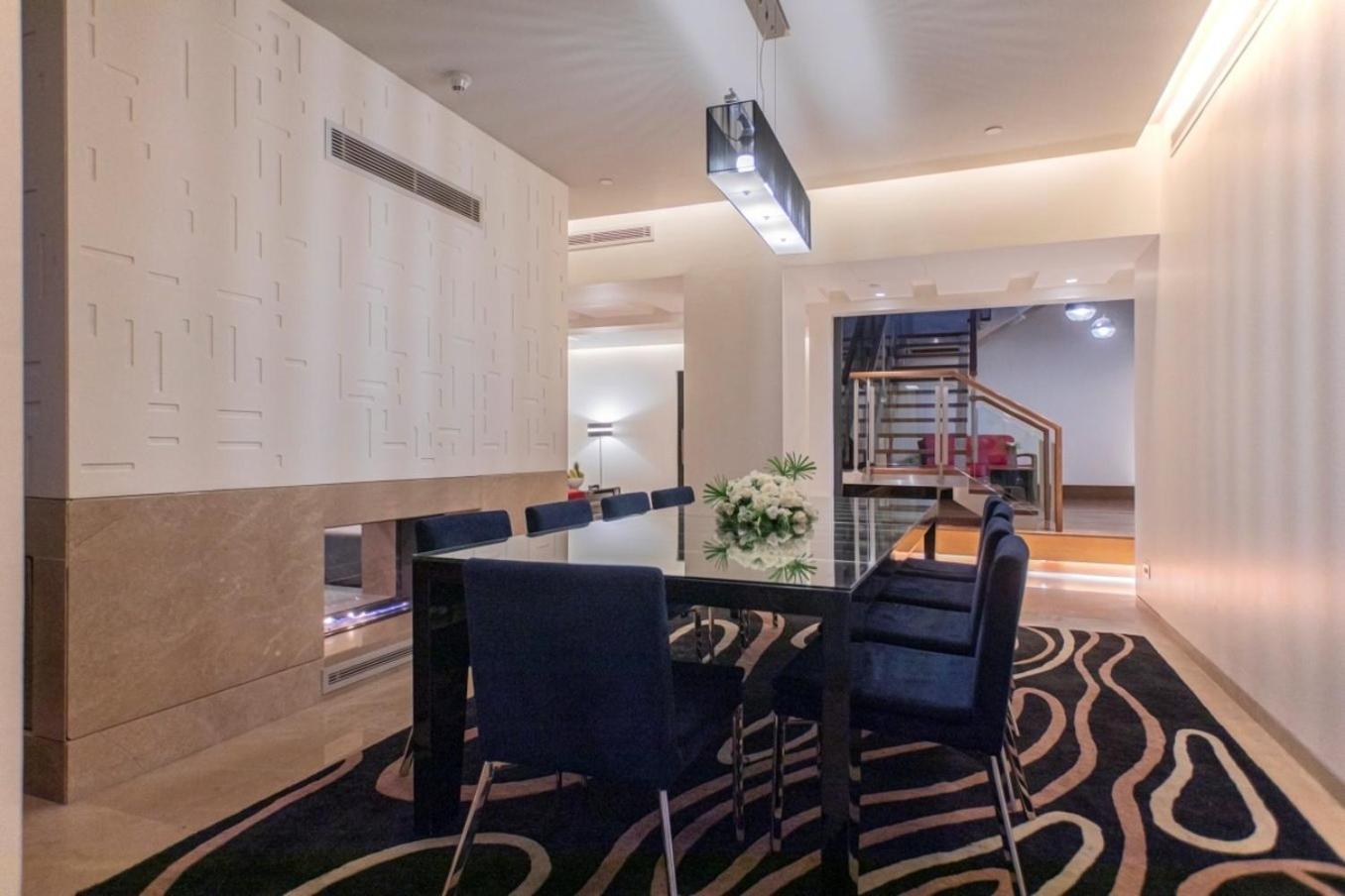 เดอะ บูลาวาร์ด อาร์จาน บาย โรตาน่า Hotel อัมมาน ภายนอก รูปภาพ The interior of a suite at the hotel