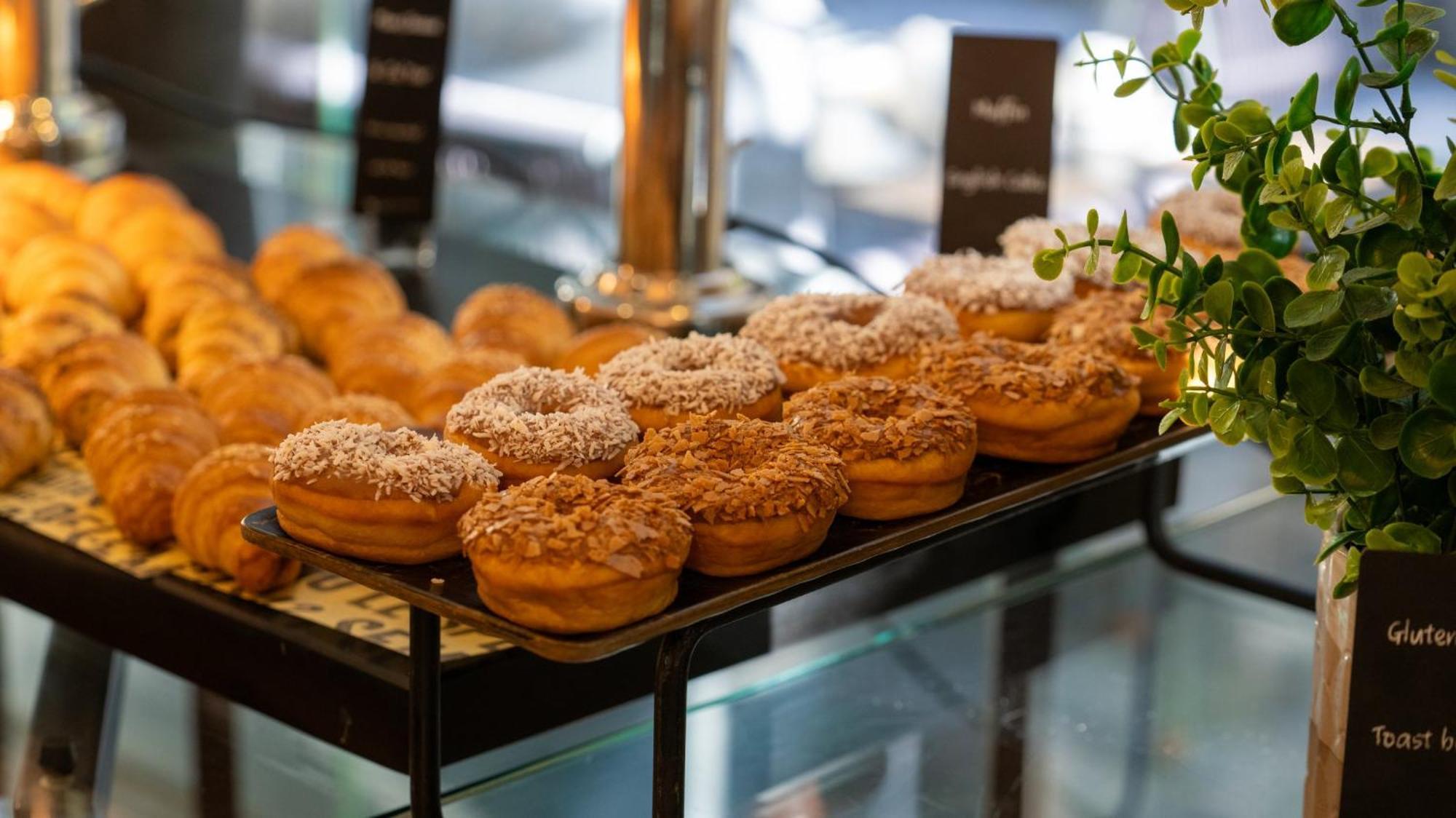เดอะ บูลาวาร์ด อาร์จาน บาย โรตาน่า Hotel อัมมาน ภายนอก รูปภาพ Baked goods at a bakery